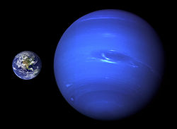 Neptune,_Earth_size_comparison